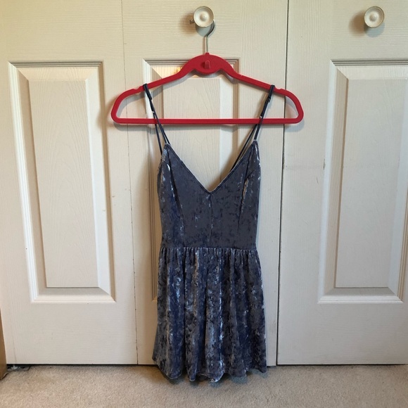 LA Hearts Blue Crushed Velvet Romper NWT - Picture 2 of 4
